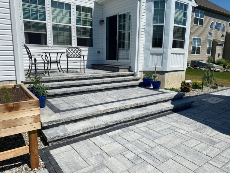 Modern pavers walkway