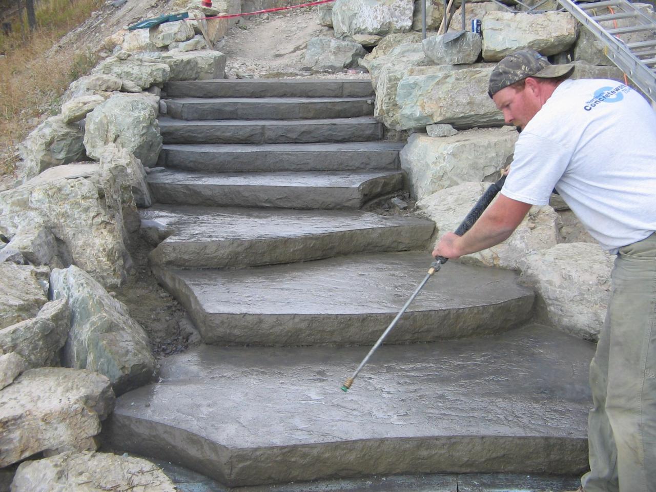 Poured concrete walkway cost