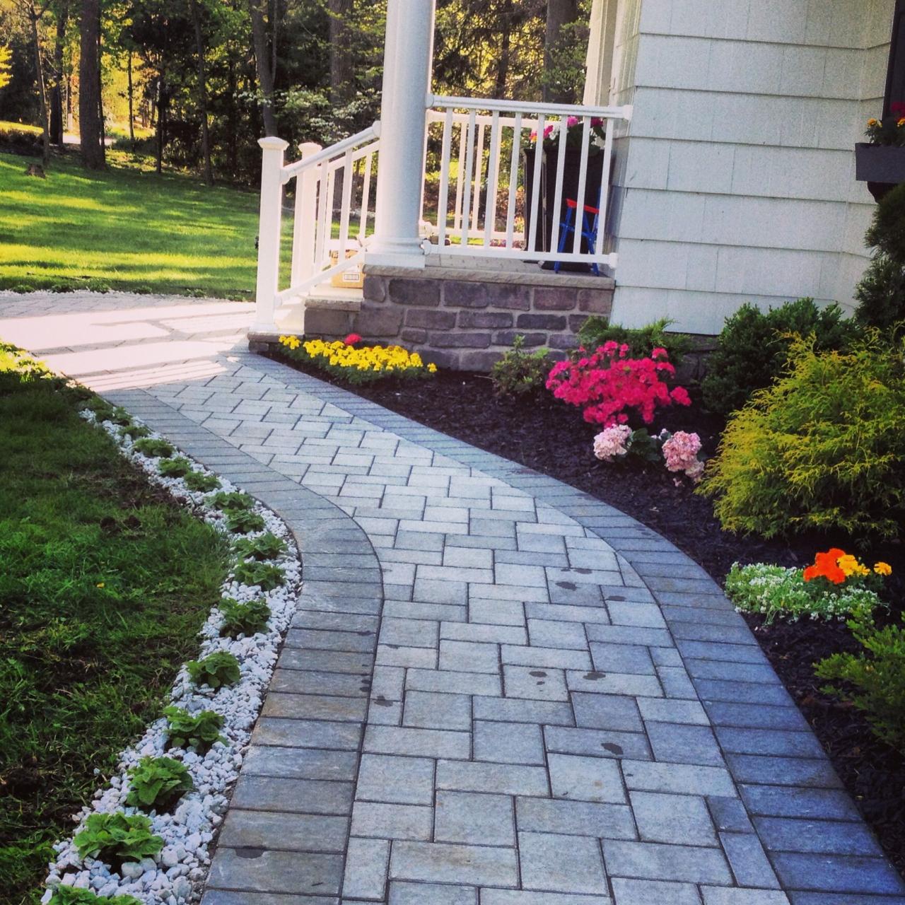 Modern front walkway