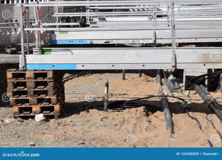 Temporary walkways construction