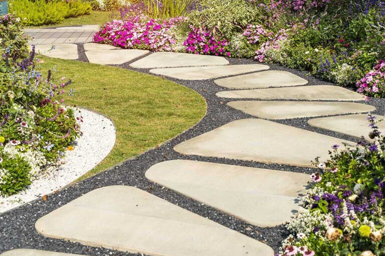 Cost to lay concrete sidewalk