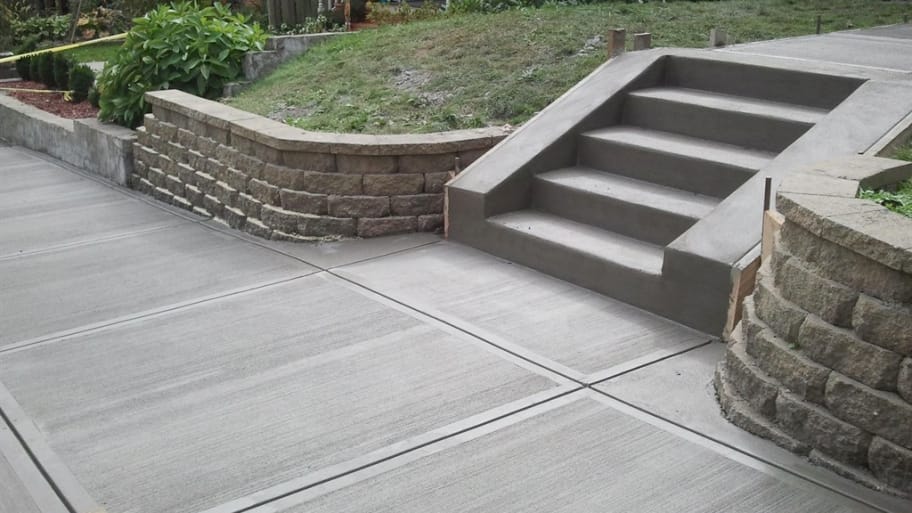 Cost to lay concrete sidewalk