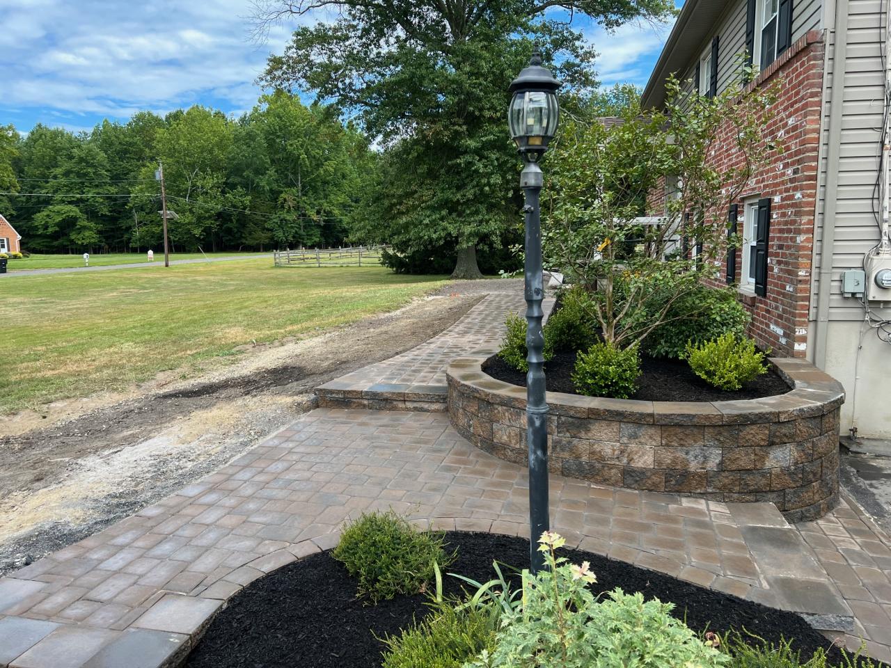 Paver walkway contractors