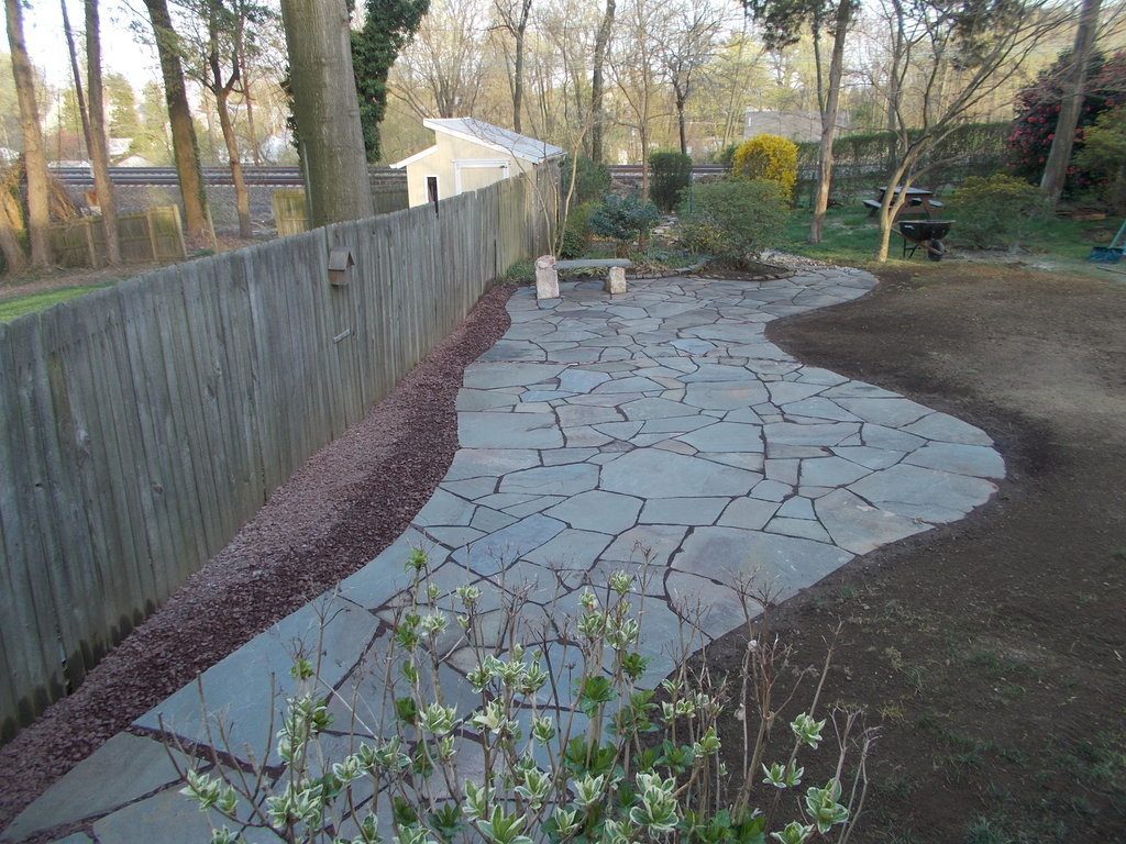 Flagstone walkway installation